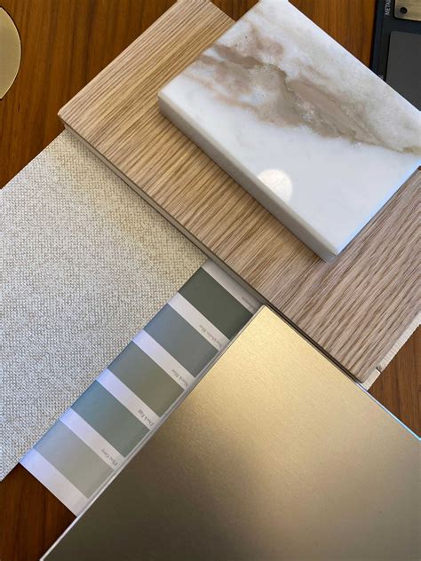 Modern Kitchen - Upscale Interiors AG