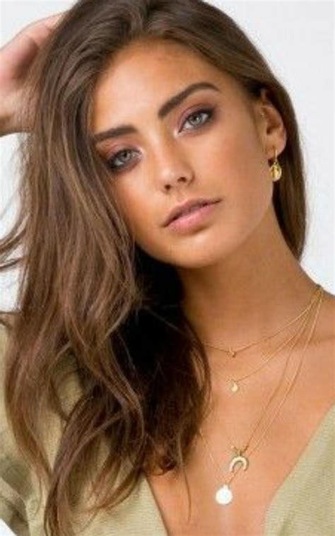 Pin on stypische Frauen