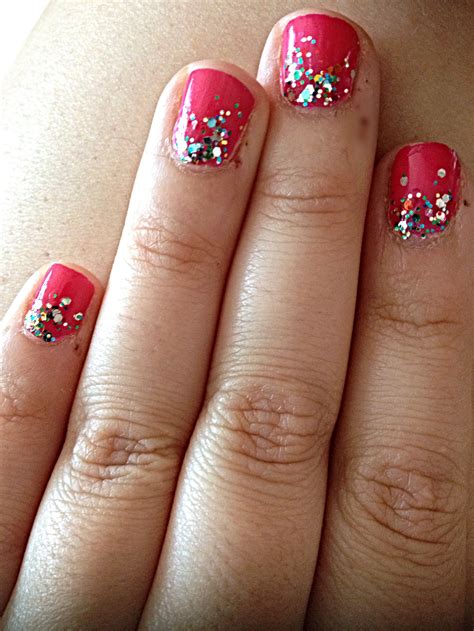 Glitter pink ombré nails