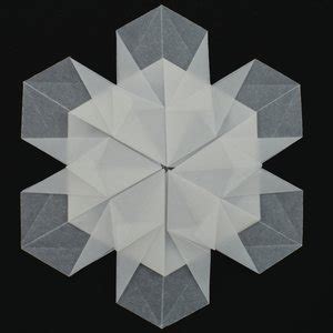 Snowflake (CFW 121) - Origami by Michał Kosmulski