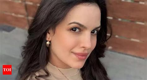 Natasa Stankovic shares uplifting message, "Whatever is happening, it's ...