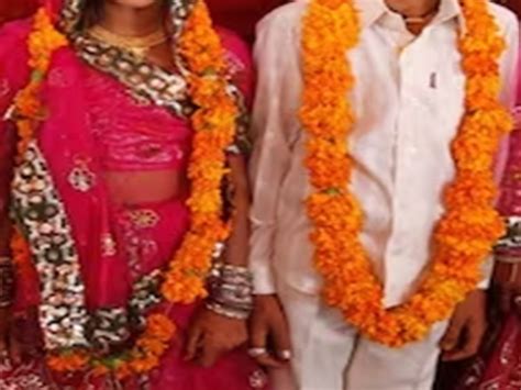 Viral Shadi: स्कूल से किडनैप कर लिया टीचर, फिर बंदूक के बल करा दी शादी