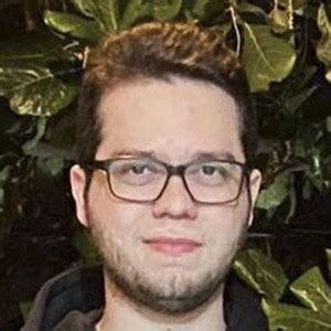 Erik Carr - Idade, Vida Pessoal, Biografia | Famous Birthdays