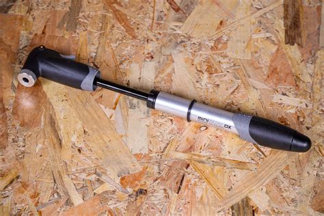 Review: Topeak Mini Dual DX pump | road.cc