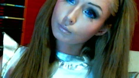 Valeria Lukyanova Amatue - my facebook - YouTube
