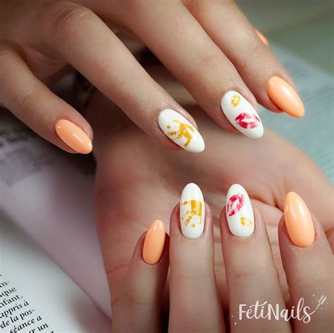 🇬🇧 Kisses on the nails 💋 💬 Message me to get your new beautiful nails 😻 ...