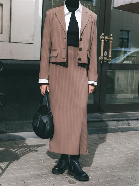 Укороченный жакет в мелкую полоску :: LICHI - Online fashion store