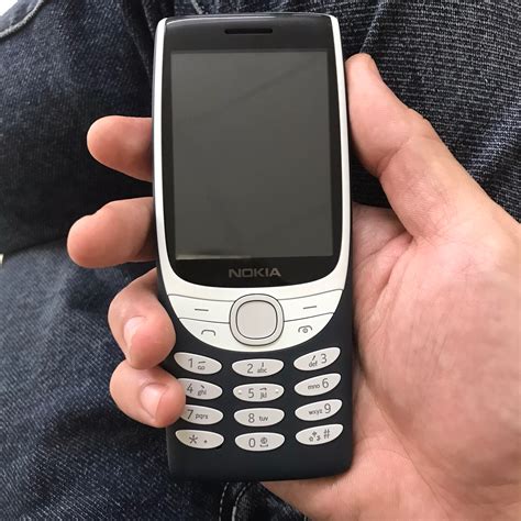 Nokia 8210 4G | Viết bởi kuG