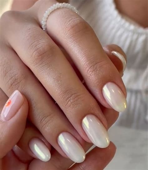 Pin by щонель on softness🤍 | Stylish nails, Simple nails, Pearl nails