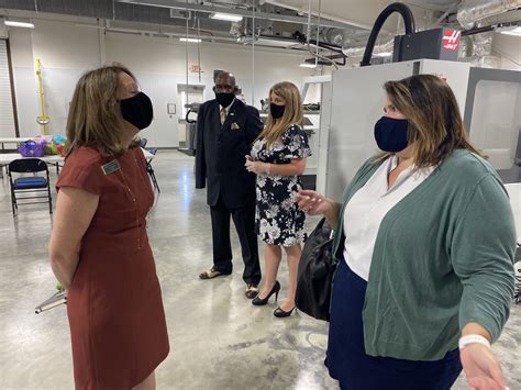 Amanda Lee is leading her college through COVID-19