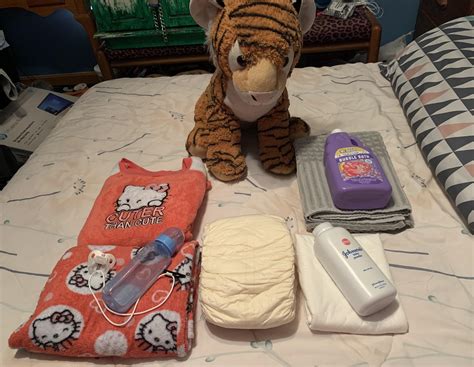 Almost bed time, but first, bath time😊 What’s your bed time set up? : r