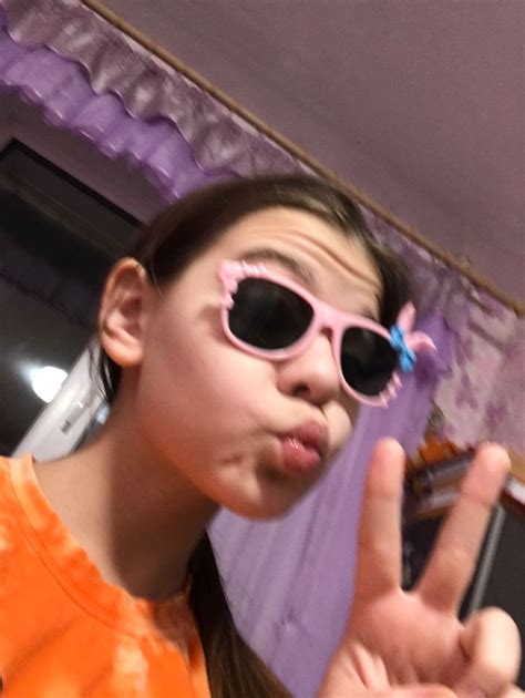Девочка Эстетика | Mirrored sunglasses, Sunglasses, Glasses