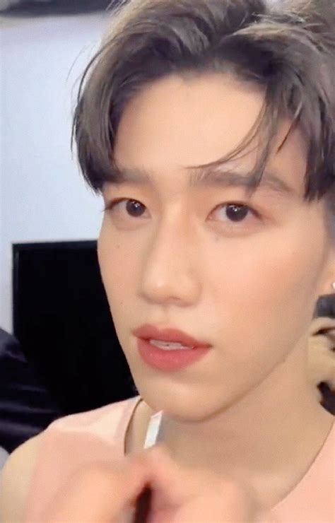 cherry ☽ on Twitter: "ดอลลี่อายธรรมชาติของน้องเปนสิ่งที่ควรโชว์ค่ะ พลีส ...