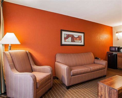 Quality Inn Fort Dodge, IA - See Discounts