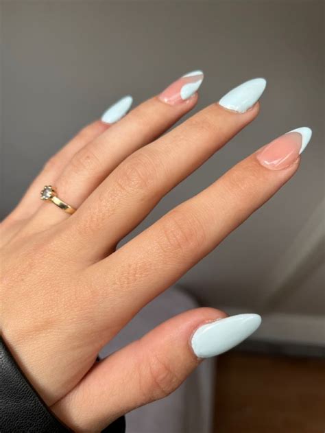 Nail inspiration minimalistic | Witte nagels, Nagels, Gelnagels