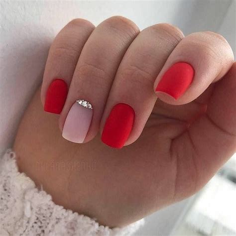 Матовый маникюр 2024: тенденции дизайна ногтей | Red acrylic nails ...