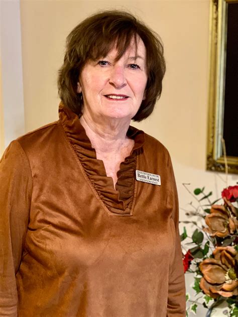 Bolivar | Shackelford Funeral Directors | Bolivar, TN