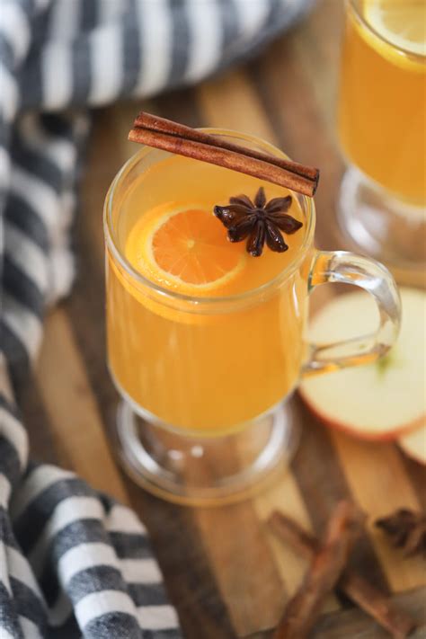 Traditional Wassail Recipe {Slow Cooker} Wassail - The Carefree Kitchen