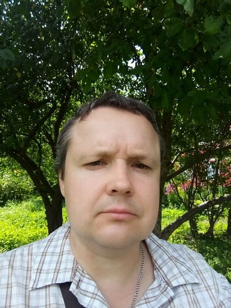 Здравствуйте. Ищу спутницу жизни для создания семьи. Мне 42 года ...