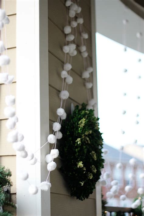Snowball garland 3 – Two Delighted