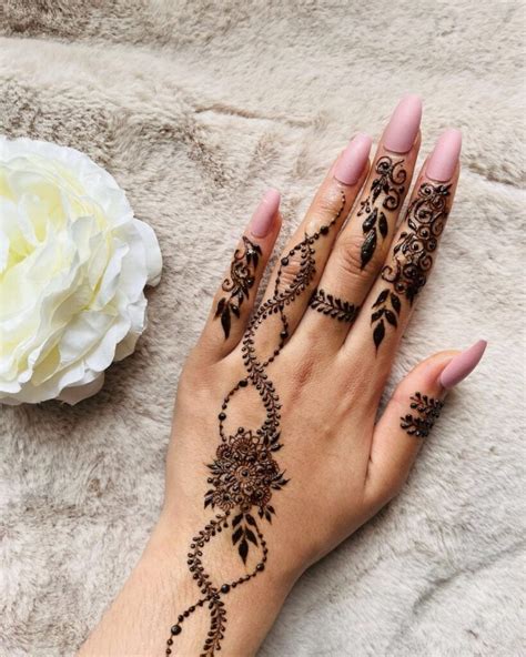 Discover more than 84 modern mehndi designs easy latest - seven.edu.vn