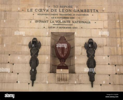 Russian church paris hi-res stock photography and images - Alamy