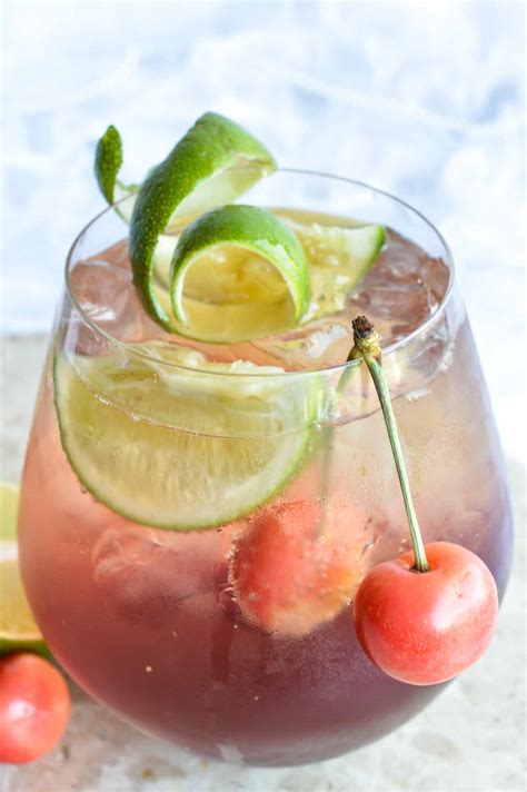 Shirley Temple Cocktail Recipe - WonkyWonderful