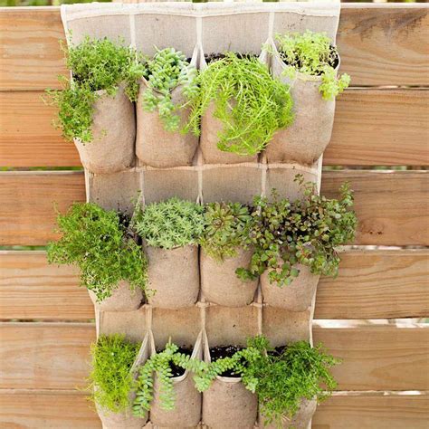 12 Inspiring DIY Flower Walls — The Family Handyman Living Wall Planter ...