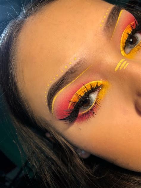 Yellow and pink ombré | Ideias de maquiagem, Maquiagem carnaval ...