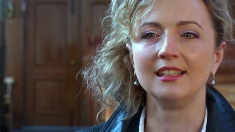 Interview met sopraan Olga Zinovieva, 'Exsultate, jubilate' - YouTube