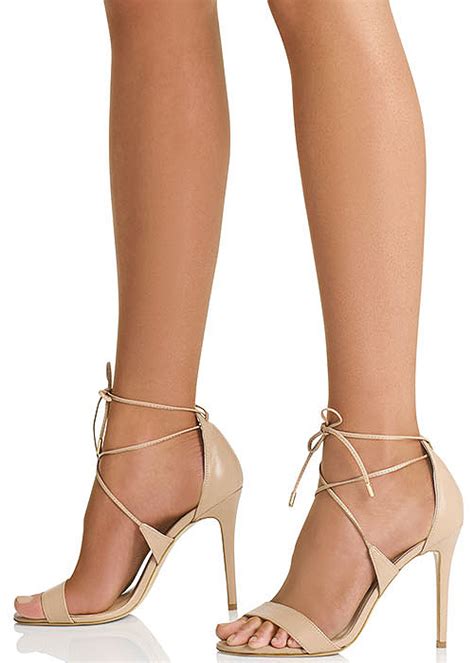 Is it OK to wear sandals with tights? What about socks? - UK Tights Blog