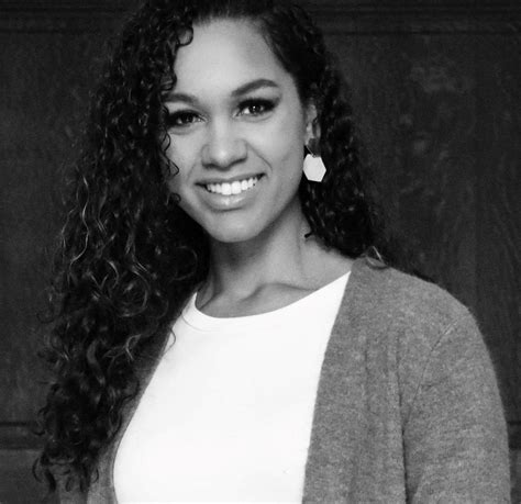 Laminate Vs. Carpet Flooring: Major Differences, Pros, Cons And Costs