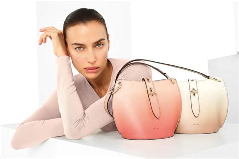 Ирина Шейк стала лицом коллекции Furla — Афиша Ташкента