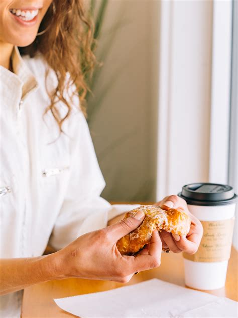 Henri's Bakery & Deli