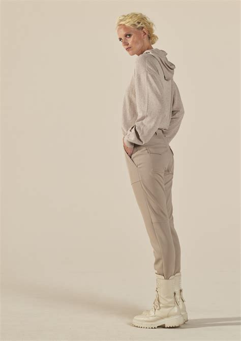 ANIA SCHIERHOLT — GERLING FASHION