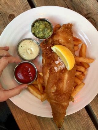 [I ATE] Fish and Chips with mushy peas, curry gravy and tartar sauce ...