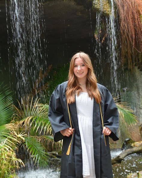 Hannah Wood (@hannah_grace_wood) • Instagram photos and videos