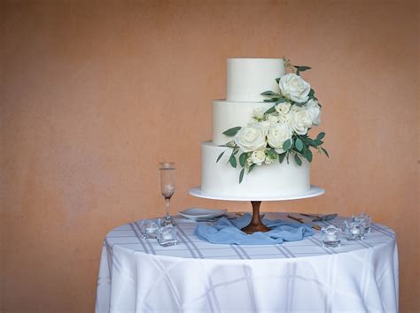wedding cake cakes corner