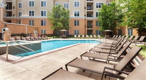 Luxury Apartments in Morristown, NJ w/ a Swimming Pool