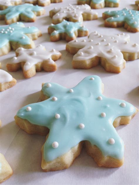 Old Fashioned Christmas Cookies With Icing | The Cake Boutique