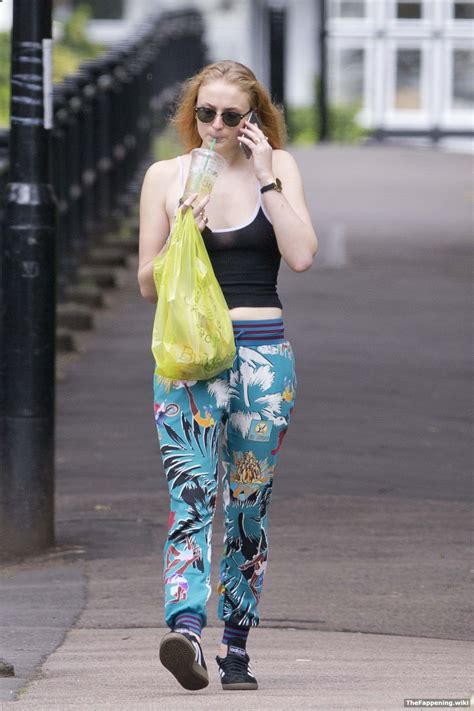 Sophie Turner Nude Pics & Vids - The Fappening