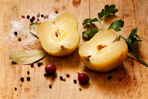 Квашеные яблоки в банках на зиму – простой и вкусный рецепт, как ...