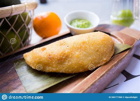 Venezuelan Venezuelan Empanadas Are Made From Precooked White Or Yellow ...