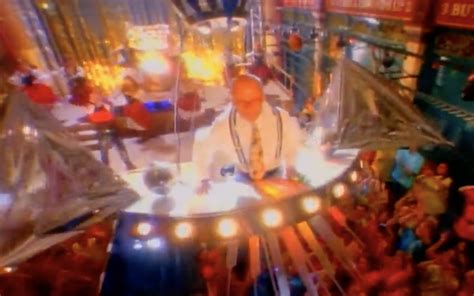 A BEHIND THE SCENES LOOK AT THE MAKING OF ERASURE’S ‘LOVE TO HATE YOU ...