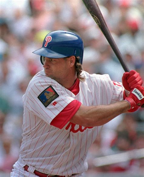 Darren Daulton, NL champion catcher, dies from cancer at 55 - The