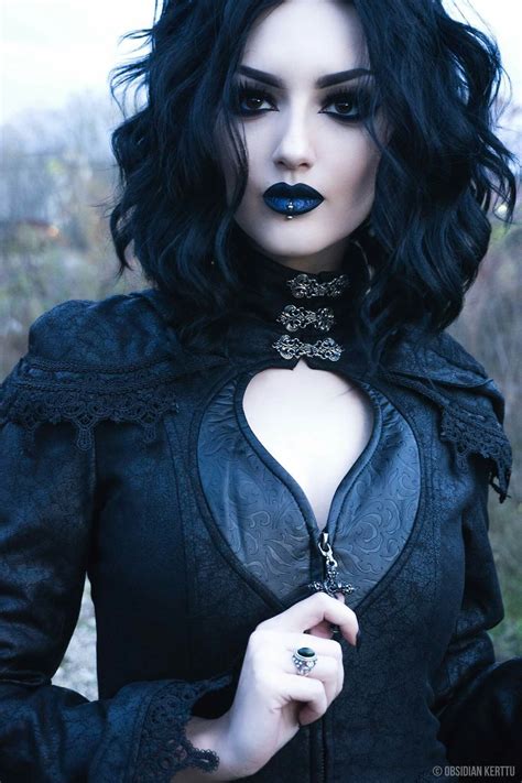 Goth Model: Obsidian Kertu Goth Model | Goth beauty, Gothic beauty ...