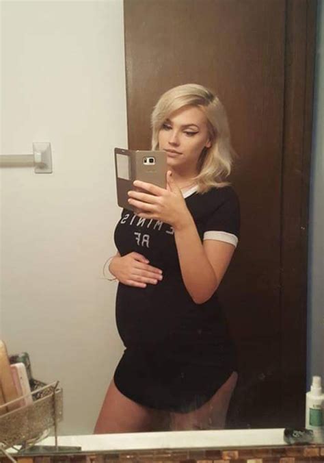 pregnancy nudes $ starting at 10$ : r/ClothedPreggo