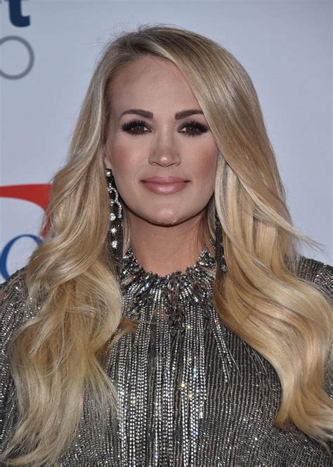 Carrie Underwood - HawtCelebs