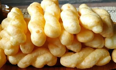Bolinho De Polvilho E Queijo