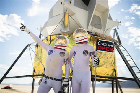 Photographer shares incredible Burning Man 2019 shots: 'It's hard to ...